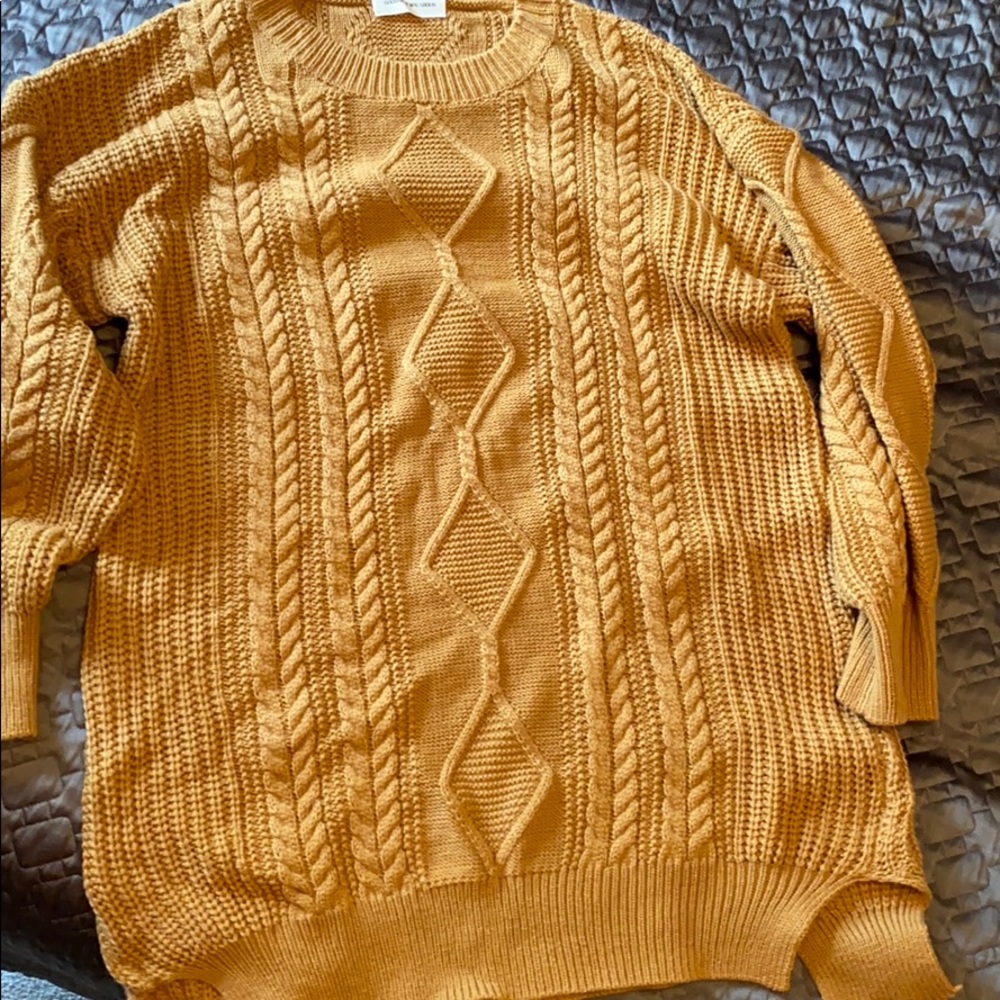 Goodnight Macaroon ‘Rowena’ Knitted Sweater - Picture 2 of 3